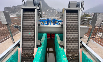 回轉(zhuǎn)式機(jī)械格柵